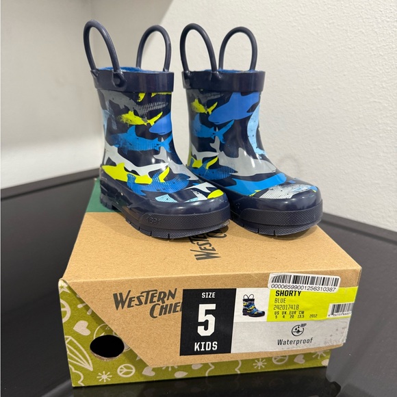 Western Chief Kids Rain Boots Shark Size 5 - Picture 1 of 4